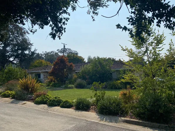 662 Twelve Acres Dr, Los Altos, CA 94022
