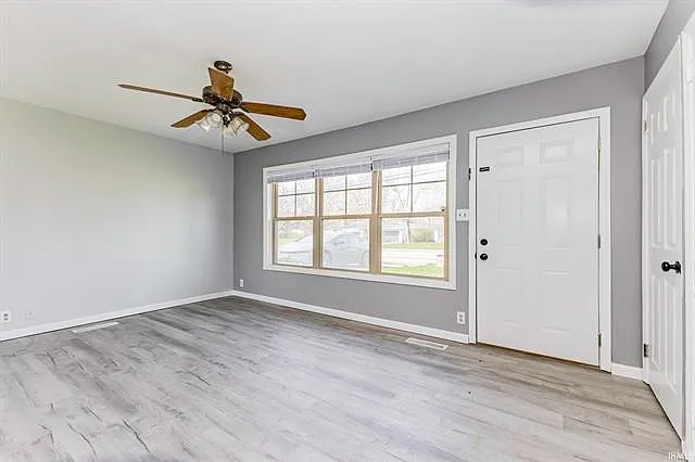 3 bed, 1025 sqft, $1,500 — Photo 3