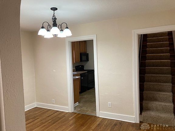 4th image of 3317 Sharon Ave