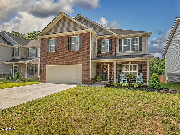 2nd image of 3105 Creekbend Ln