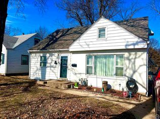 168 SW 27th St, Topeka, KS 66611