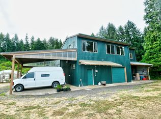 52 E Rainbow Rd, Waldport, OR 97394