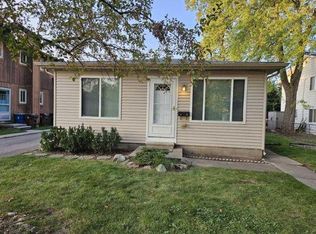 1472 Junction St, Plymouth, MI 48170