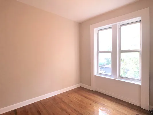 Rented by Bond New York | media 13