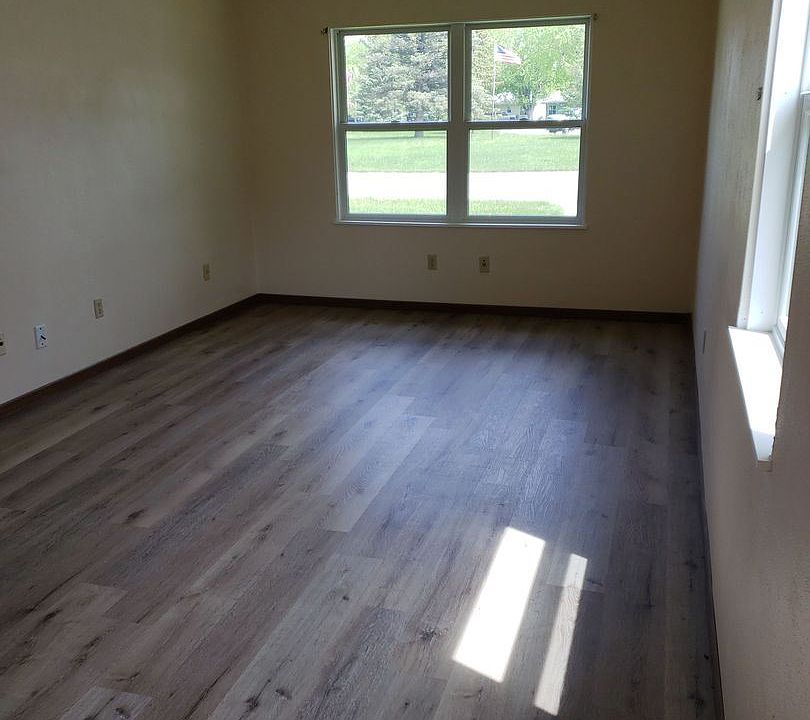 1st image of 1402 Gardenette Dr APT 3