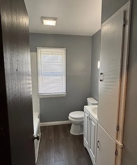 2050 Hickory Grove Ave — Photo 9