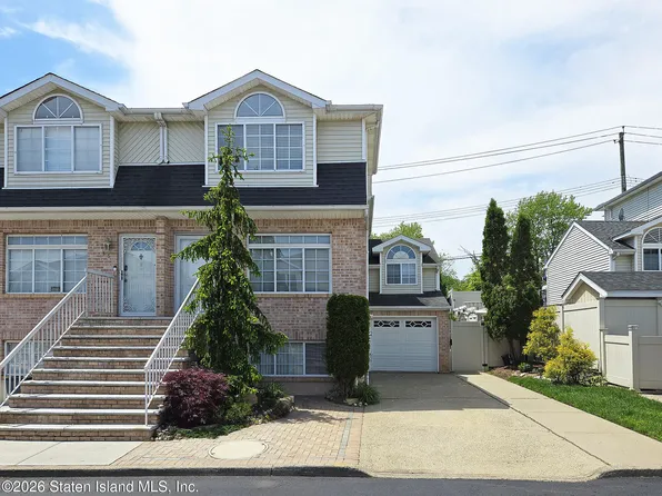 34 Darnell Ln, Staten Island, NY 10309