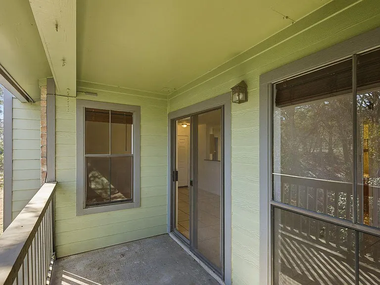 4500 E Oltorf St — Photo 12