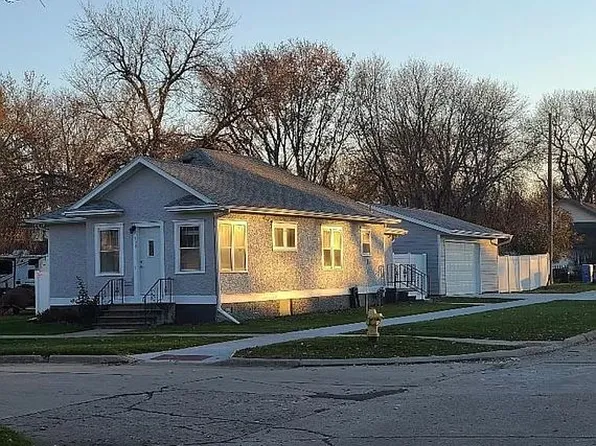 300 4th Ave NW, Le Mars, IA 51031