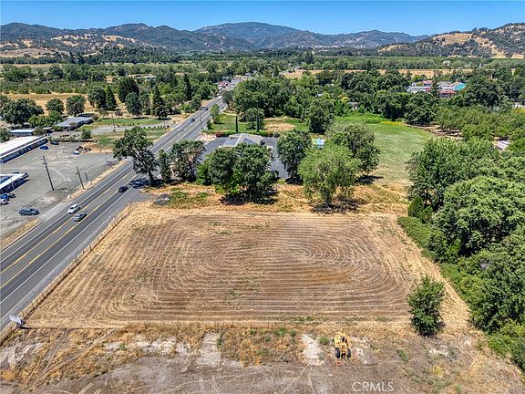 4th image of 520 E State Highway 20