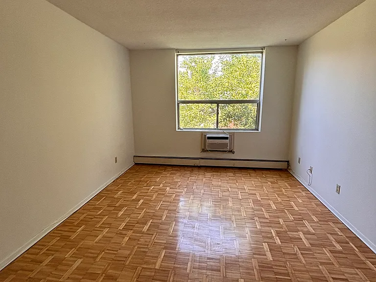 431 Daly Ave #203 — Photo 6