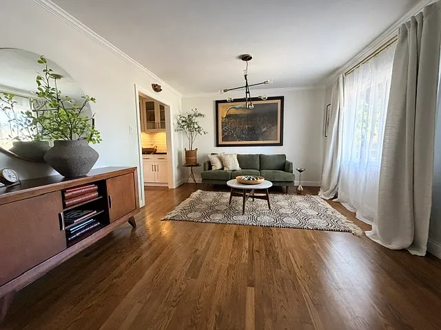 3 bed, 1548 sqft, $5,300 — Photo 2