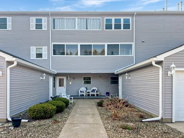 3302 Baer Beach Rd APT B9, Erie, PA 16505