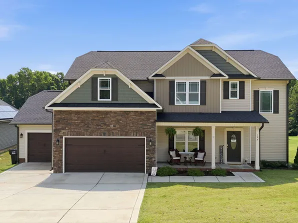 124 Shady Oaks Dr, Benson, NC 27504