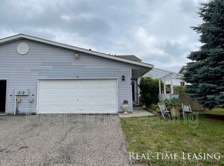 614 McIntosh Ct, Shakopee, MN 55379