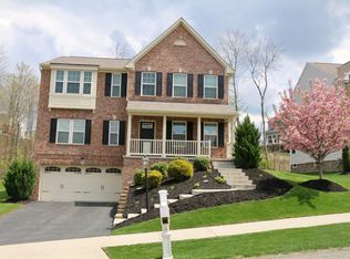255 Foxwood Rd, Coraopolis, PA 15108