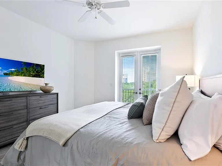 400 Flagship Dr #401 — Photo 10