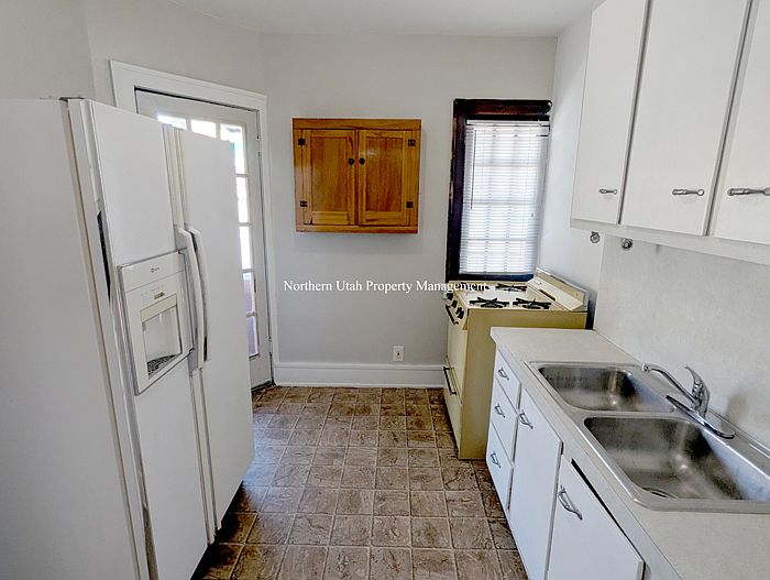 5 Kitchen_11192024