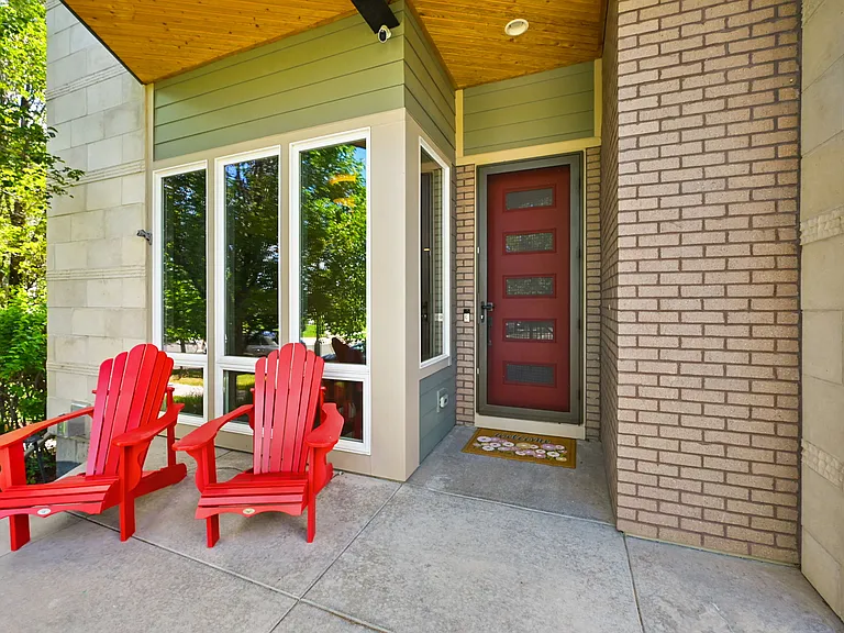 3544 Beeler St — Photo 2
