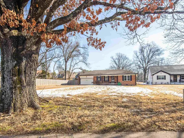 3888 Appling Rd, Bartlett, TN 38135