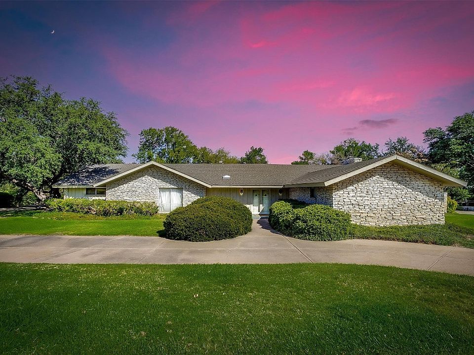 1st image of 4010 Hildring Dr W