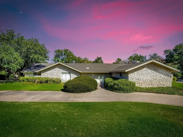 4010 Hildring Dr W, Fort Worth, TX 76109