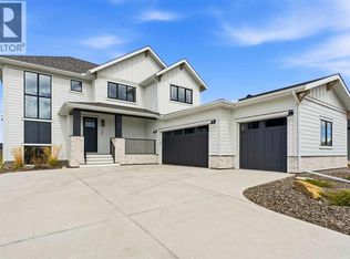24 Monterra Lndg, Rocky View County, AB T4C 0G8