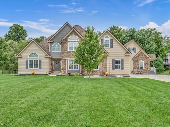 17400 Creekside St, Lagrange, OH 44050