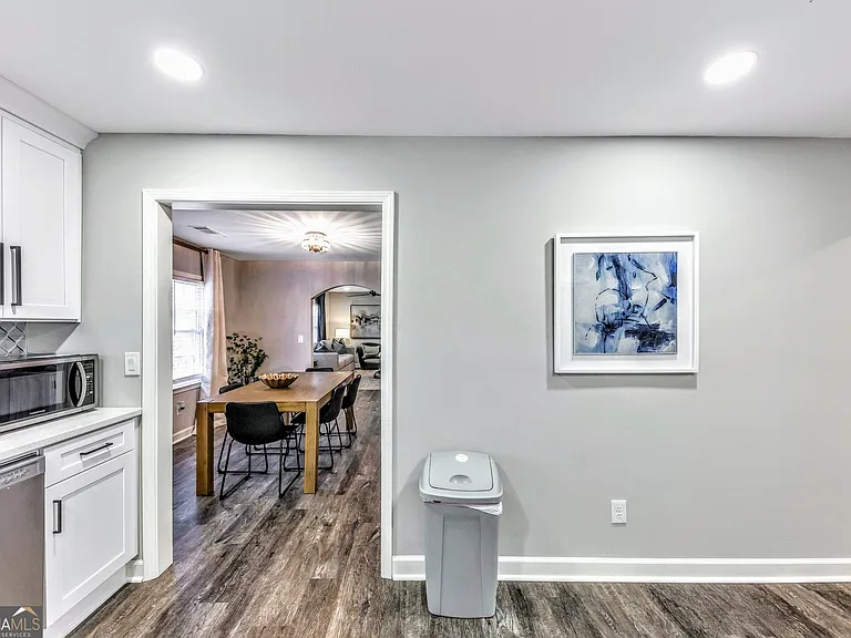 6230 Love St — Photo 11