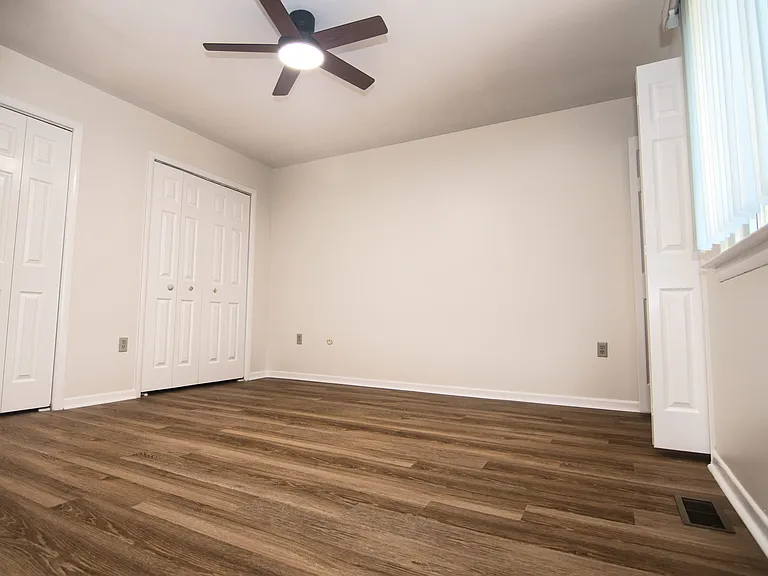 252 Hampshire Dr #252 — Photo 3