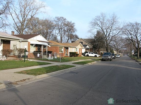3rd image of 6711 Buhr St