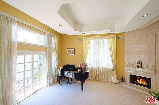 1st image of 3510 Dixie Canyon Pl