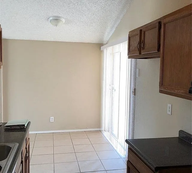 8420 Waterfall Dr — Photo 5
