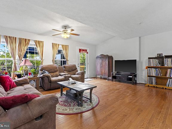 5th image of 651 Possum Trot Way