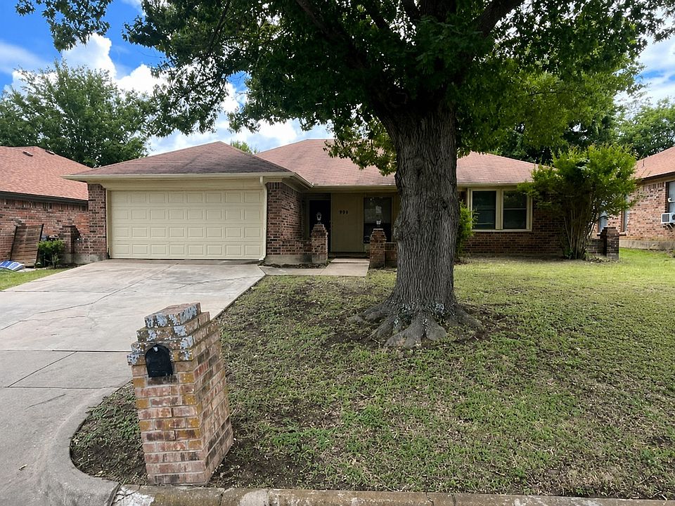 1st image of 934 Robinwood Dr