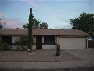 1st image of 813 W Hononegh Dr
