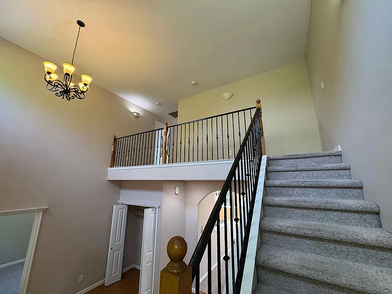 4467 Castlerock Dr — Photo 39
