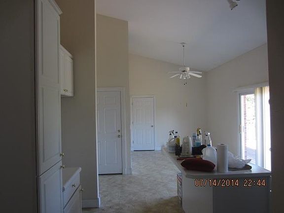 3rd image of 115 Hickory Ln