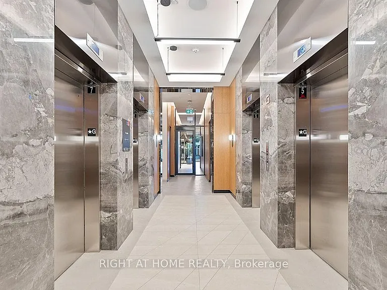 60 Central Park Dr #1707 — Photo 15