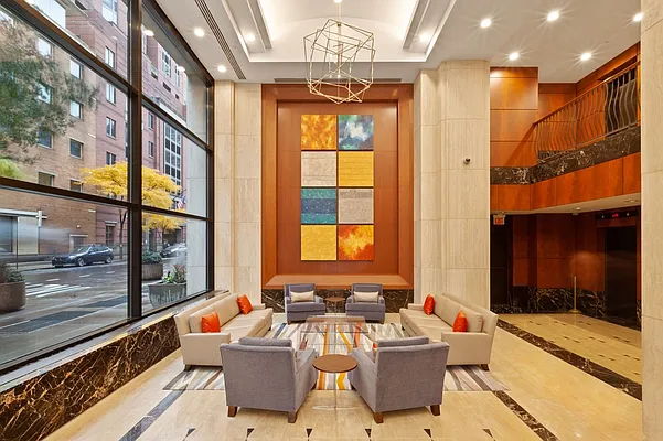 Rented by Greystar | media 35