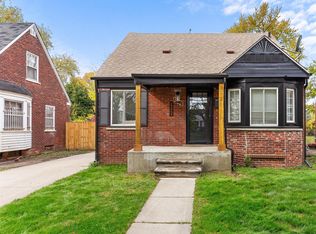 9015 Cloverlawn St, Detroit, MI 48204