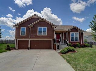1904 Star Grass Cir, Greenwood, MO 64034