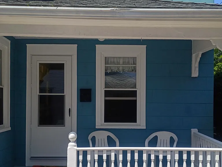 134 Charter Oak St — Photo 2