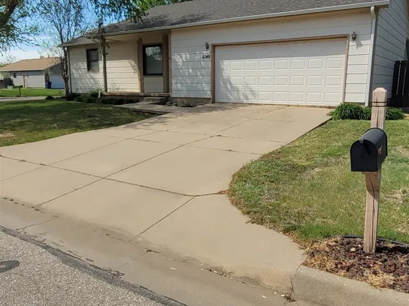 6140 W Juno Ct, Wichita, KS 67215