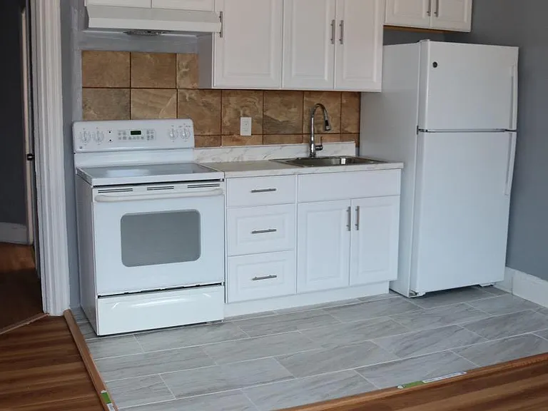6906 Woodland Ave #2 — Photo 2