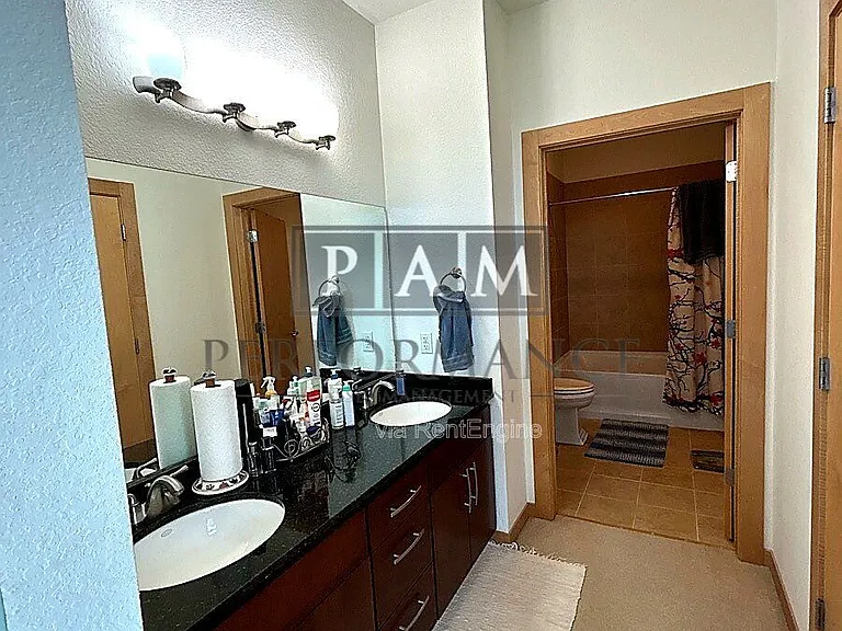 601 E Ogden Ave #601 — Photo 15