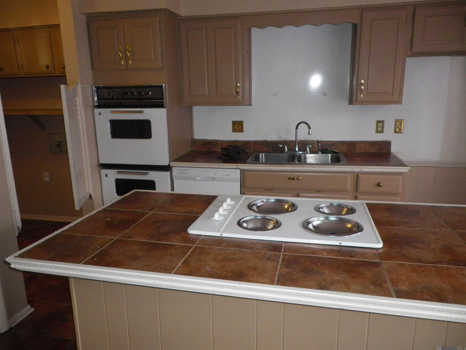 3 bed, 1340 sqft, $1,700 — Photo 4