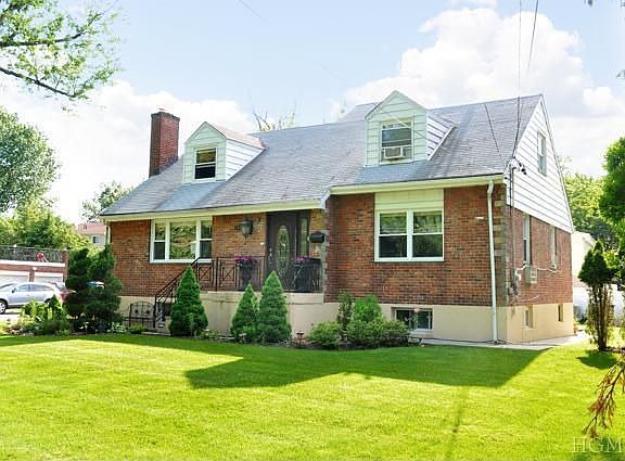 3rd image of 187 Clunie Ave