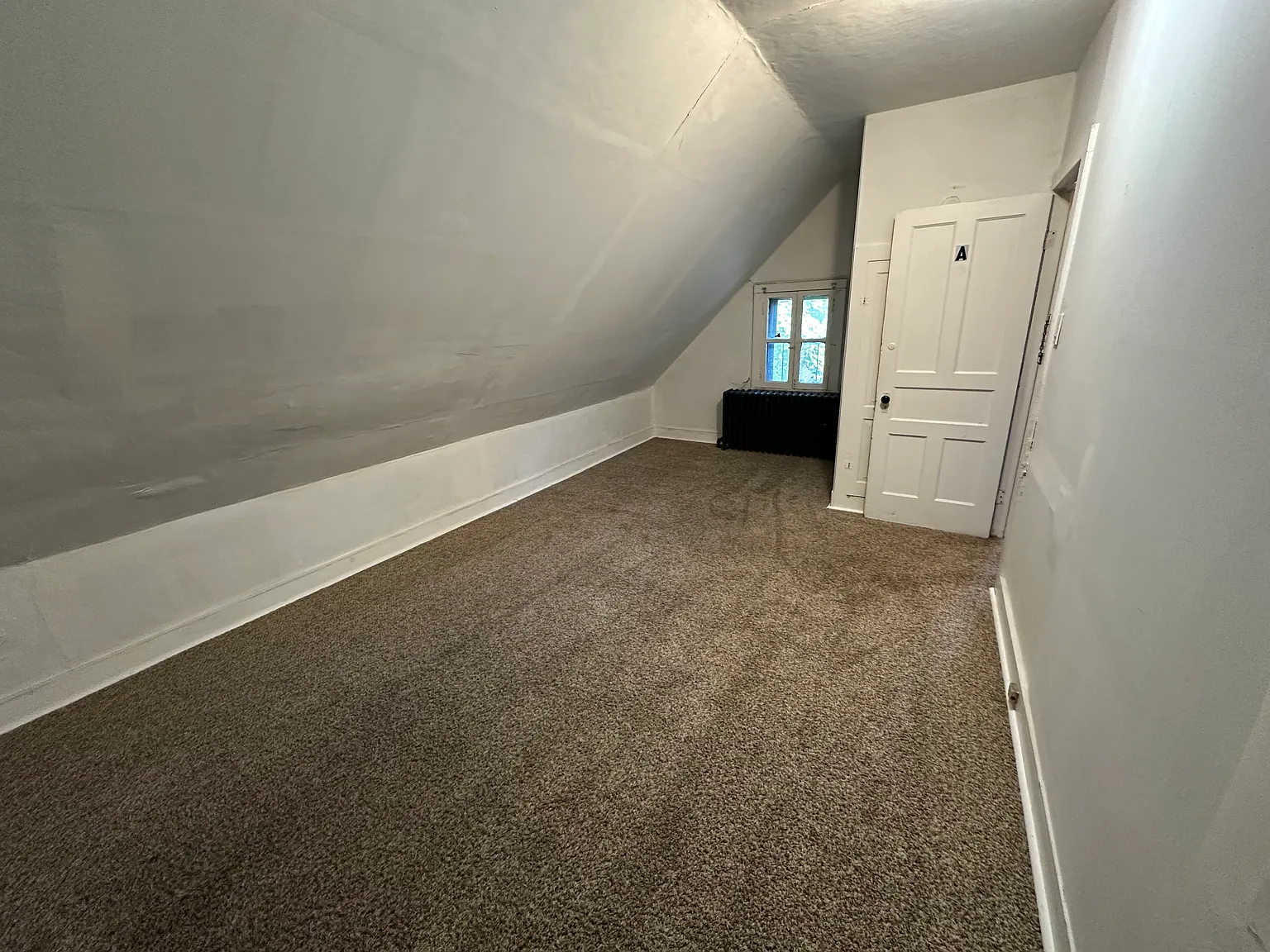 83 Hodge Ave — Photo 3