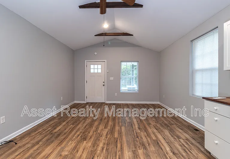 3009 Sevier Ave — Photo 5